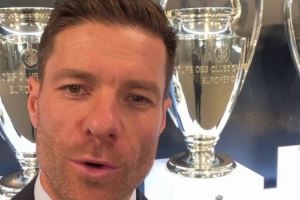 阿隆索向皇马球迷问好：很高兴开启新时代，Hala Madrid！