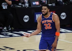 上一次还是在上个世纪🤯尼克斯26年来首次在季后赛客场赢步行者