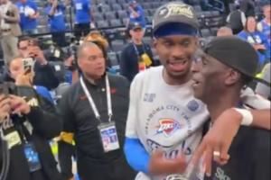 🏆️老爸把玩西决MVP奖杯 亚历山大：别搞得好像是你的一样😂