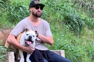 🙏NBA最有名的小狗😭13岁的克莱爱犬Rocco已接受安乐死