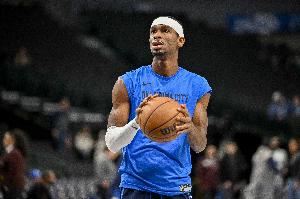 被球砸中却撑起联盟运转的无名英雄 揭秘NBA球童与汗水斗争的日常