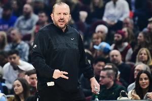 Shams：不确定尼克斯接下来怎么做 但会选1个或许更信任替补的人