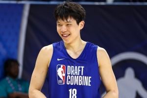 美媒SBC更新模拟选秀：杨瀚森第44顺位被雷霆选中 上一次无排名