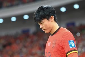 成都蓉城官方：俱乐部正积极与国家队联系，跟进胡荷韬身体状况