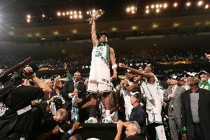 拿了FMVP！皮尔斯：08年总决赛我场均21分 G3拉了是因为倒时差