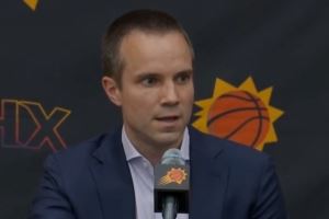 奥特：在执教中信任是最重要的 你要能为球员们提供帮助