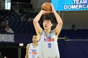 组双塔？美媒发布2025模拟选秀榜单：杨瀚森第38顺位被马刺选中